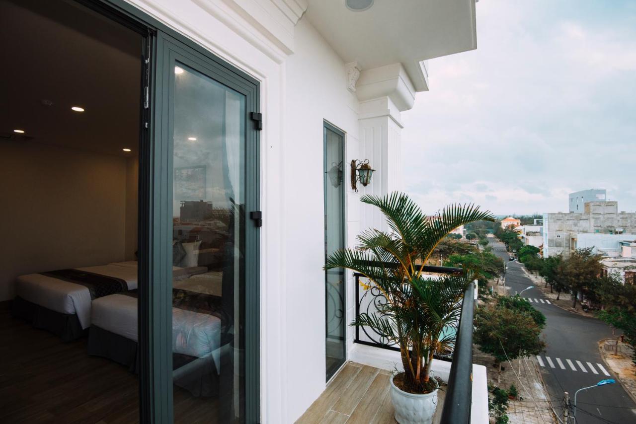 Royal Palms Hotel Tuy Hoa Exterior photo
