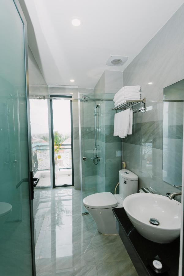 Royal Palms Hotel Tuy Hoa Exterior photo